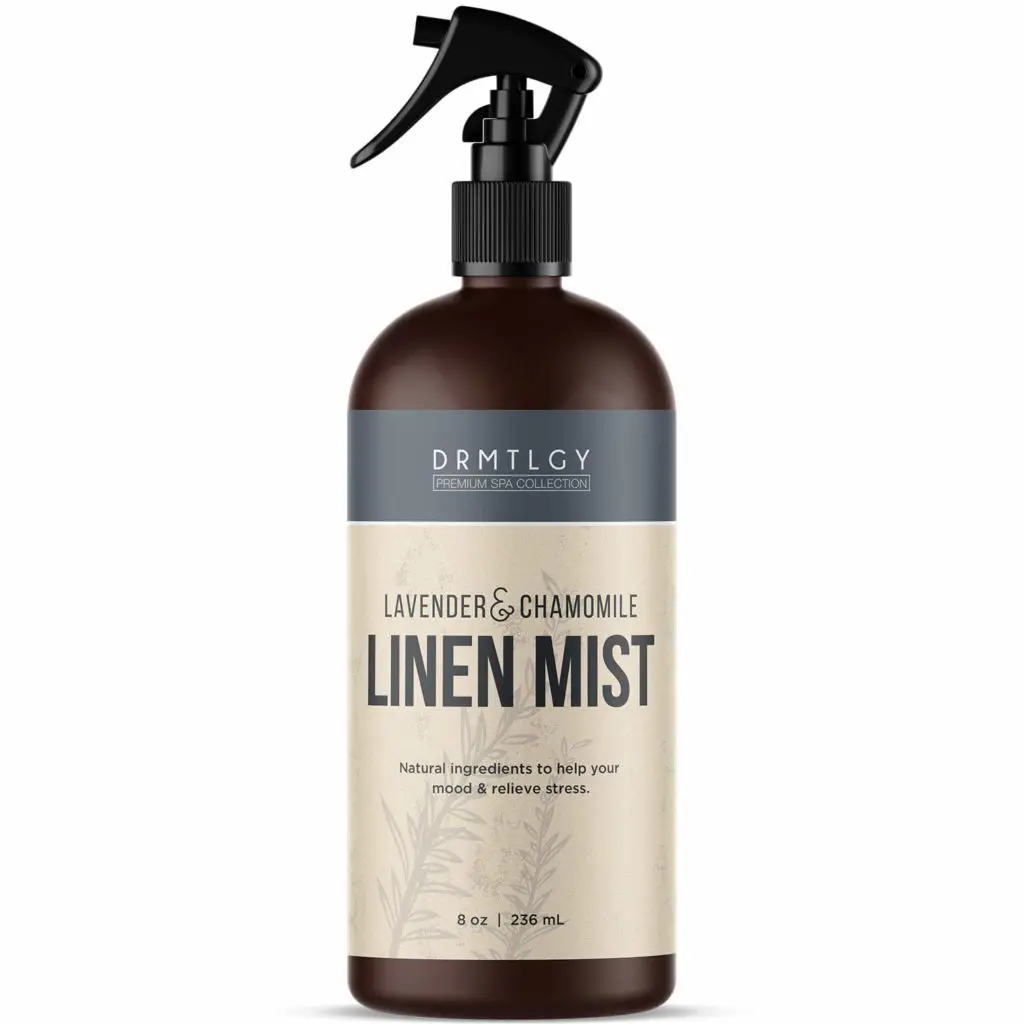 DRMTLGY linen spray with essential oils smell like clean laundry.